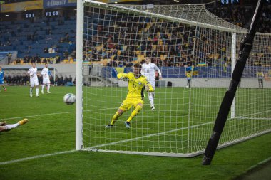 Lviv, Ukrayna - 12 Ekim 2021: Dünya Kupası elemeleri UEFA, Ukrayna ile Bosna-Hersek arasındaki futbol maçı