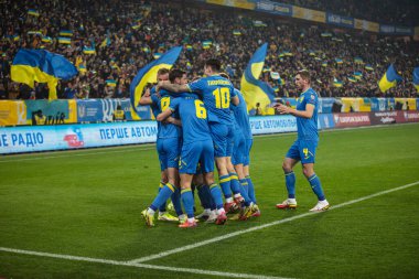 Lviv, Ukrayna - 12 Ekim 2021: Dünya Kupası elemeleri UEFA, Ukrayna ile Bosna-Hersek arasındaki futbol maçı