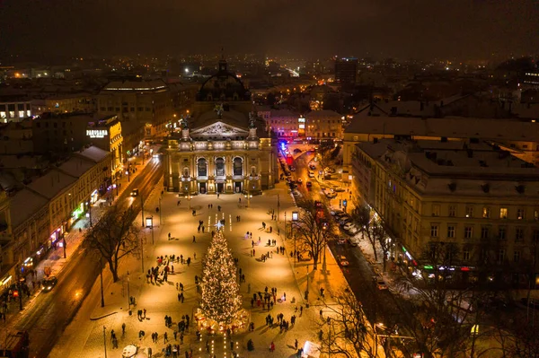 Lviv Oekraïne December 2020 Kerstboom Bij Opera House Lviv Oekraïne — Stockfoto