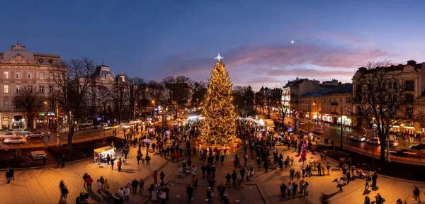 Lviv Ukraine December 2020 Christmas Tree Opera House Lviv Ukraine — Stock Photo, Image