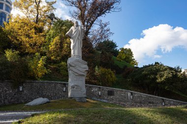 Kyiv, Ukrayna - 6 Ekim 2021 Kyiv 'de Havari Andrew Anıtı