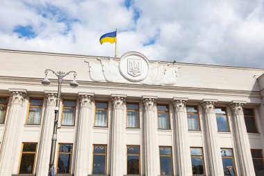 Kyiv, Ukrayna - 6 Ekim 2021: Kyiv 'deki Verkhovna Rada (parlamento) binası.