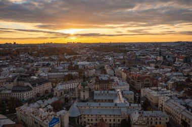 Lviv, Ukarine - 26 Ekim 2021: İHA 'dan Lviv' e panoramik görüş