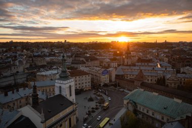 Lviv, Ukarine - 26 Ekim 2021: İHA 'dan Lviv' e panoramik görüş