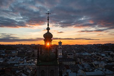 Lviv, Ukarine - 26 Ekim 2021: İHA 'dan Lviv' e panoramik görüş