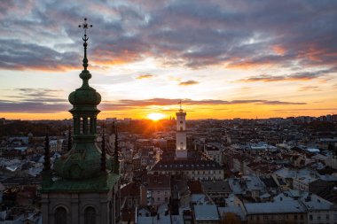 Lviv, Ukarine - 26 Ekim 2021: İHA 'dan Lviv' e panoramik görüş