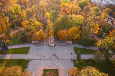 Sonbaharda İHA 'dan parka hava görüntüsü