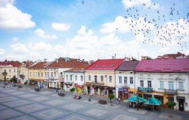 Drohobych, Ukrayna - Temmuz 2021: Drohobych, Ukrayna Pazar Meydanı
