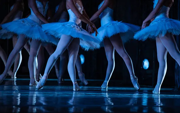 Het Zwanenmeer Ballet Sluiten Van Ballerina Dansen — Stockfoto