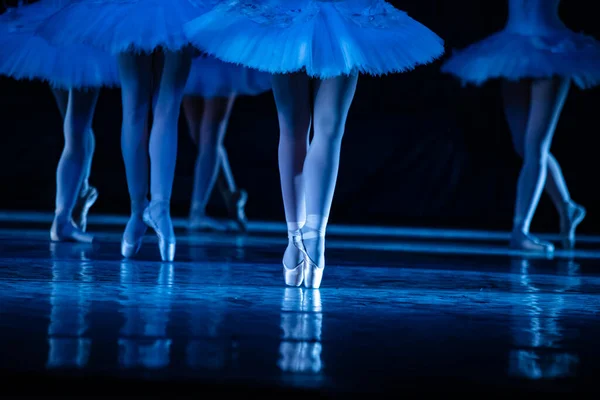 Het Zwanenmeer Ballet Sluiten Van Ballerina Dansen — Stockfoto