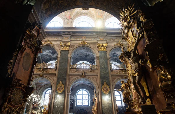 Lviv Ukraina December 2021 Interiören Jesuitkyrkan Lviv Helgonen Peter Och — Stockfoto