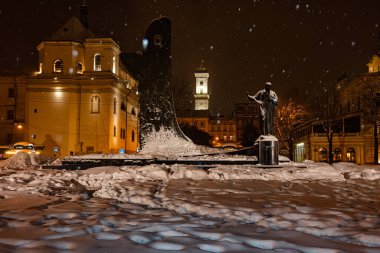 Lviv, Ukrayna - 17 Şubat 2021: Lviv 'de Taras Shevchenko Anıtı