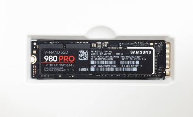 Seul, Güney Kore - 28 Aralık 2021: Samsung SSD 980 PRO 4.0 NVme M.2