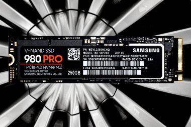 Seul, Güney Kore - 28 Aralık 2021: Samsung SSD 980 PRO 4.0 NVME M.2