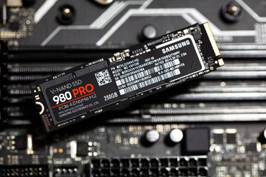 Seul, Güney Kore - 28 Aralık 2021: Samsung SSD 980 PRO 4.0 NVME M.2
