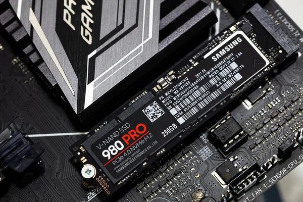 2021 Samsung Ssd 980 Pro Pcle Nvme Motherboard Background — 스톡 사진