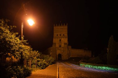 Lutsk, Ukrayna - 4 Haziran 2021: Lubart 'ın Lutsk, Ukrayna' daki şatosu