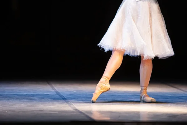 Esmeralda Ballet Closeup Dancing Legs Ballet Wallpaper — Stock Photo, Image