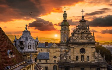 Lviv 'deki Bernardine Kilisesi' nin hava manzarası