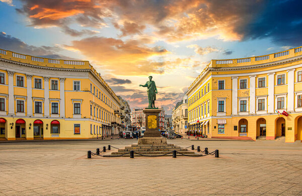 Памятник герцогу де Ришелье в Одессе
