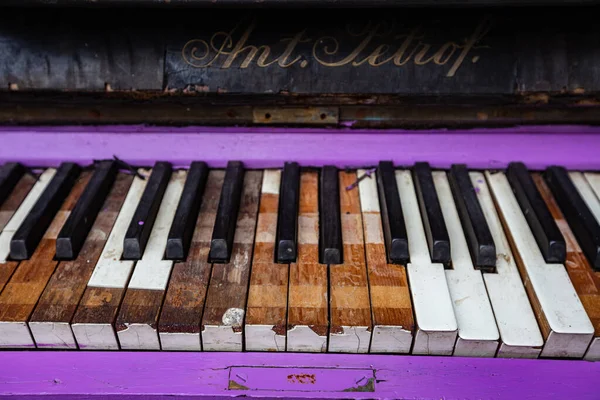 Lviv Ukraine March 2022 Closeup Abandoned Purple Ant Petrof Piano — Stock Photo, Image