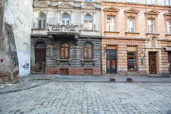 乌克兰利沃夫 2022年3月6日 在俄国战争期间保护利沃夫的建筑遗迹 — 图库照片