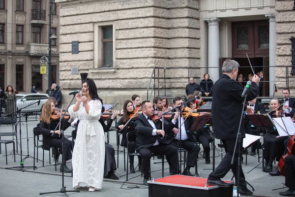 Lviv Ucraina Marzo 2022 Concerto Vicino All Opera Nazionale Leopoli — Foto Stock