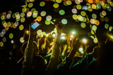 LVIV, UKRAINE - 24 Ağustos 2016: Lviv Arena 'da Okean Elzy konseri
