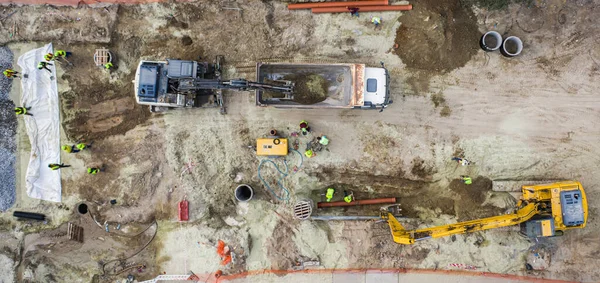Lviv, Ukrayna - 25 Kasım 2020: Shevchenko Caddesi 'ndeki yol onarımı. Lviv, Ukrayna 'da