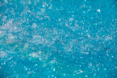 Tasarım amaçlı olarak havuzda suyun yakınlaştırılması