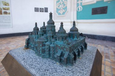 Kyiv, Ukrayna - 1 Haziran 2022: Ukrayna 'nın başkenti Kyiv' deki St. Michael 's Golden-Domed Manastırı' nın modeli.