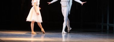 La Esmeralda balesi. Dans eden bacaklara yakın çekim. Bale duvar kağıdı