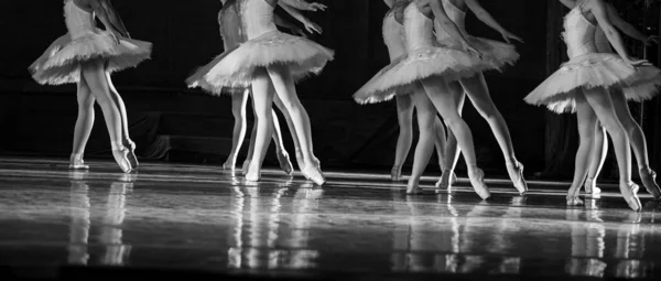 Het Zwanenmeer Ballet Sluiten Van Ballerina Dansen — Stockfoto