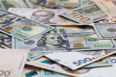 100 dolar ve 500 hryvnyas tasarım amacı için fon