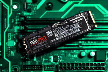 Seul, Güney Kore - 28 Aralık 2021: Samsung SSD 980 PRO 4.0 NVME M.2