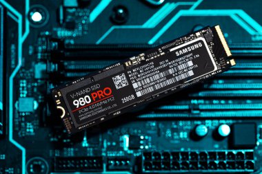 Seul, Güney Kore - 28 Aralık 2021: Samsung SSD 980 PRO 4.0 NVME M.2