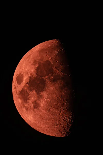 Крупный План Красной Луны Телескопа Проектирования — стоковое фото