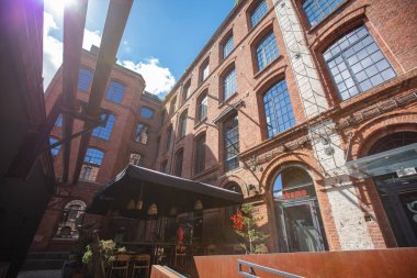 Lodz, Polonya - 7 Ağustos 2022: OFF Piotrkowska Merkezi, Polonya