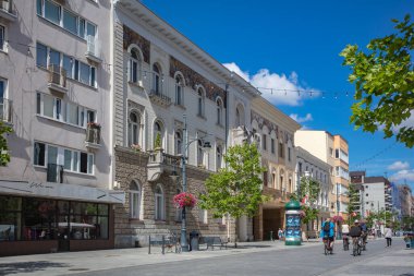 Lodz, Polonya - 7 Ağustos 2022: Piotrkowska Caddesi, Polonya