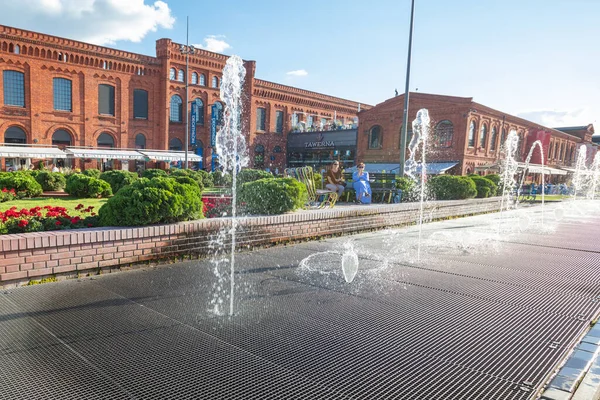 Lodz, Polonya - 8 Ağustos 2022: Polonya 'daki İmalat Merkezi