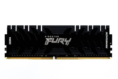 Lviv, Ukrayna - 9 Eylül 2022: DDR4 32GB (2x16GB) 3600 MHz Fury Renegade Black Kingston Fury (ex.HyperX)