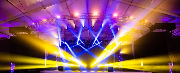 Spotlights Podium Concertzaal Behang — Stockfoto