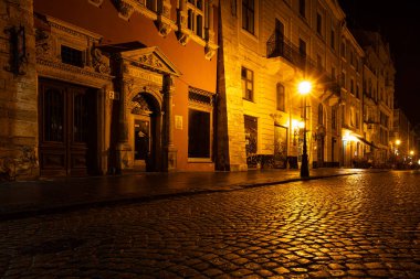 Lviv, Ukrayna - 12 Ekim 2022: Lviv City cente night