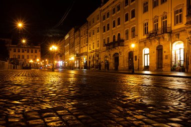 Lviv, Ukrayna - 12 Ekim 2022: Lviv City cente night