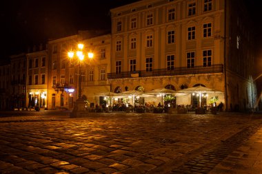 Lviv, Ukrayna - 12 Ekim 2022: Lviv City cente night