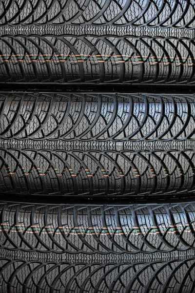 Detailní Záběr Nové Automobilové Pneumatiky Pro Konstrukční Účely — Stock fotografie