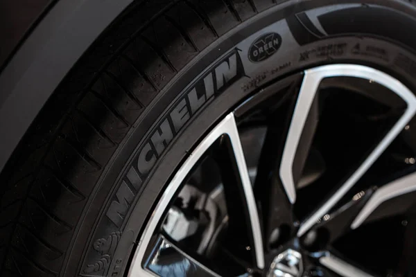 2022年10月17日 乌克兰利沃夫 关闭新的Michelin轮胎 — 图库照片