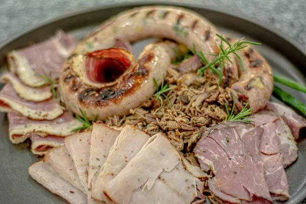 Biftek gurmesi yemeğini kapat.