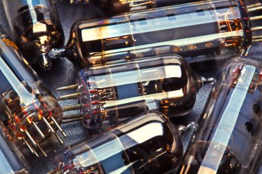 geçmişi eski elektronik radyo tüpü