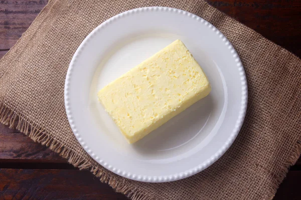 Manteiga Amarela Fazenda Orgânica Fresca Feita Com Leite Vaca Mesa — Fotografia de Stock